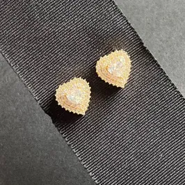Brinco Coração Cravejado + Pedra de zirconia