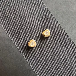 Brinco coração envidraçado P