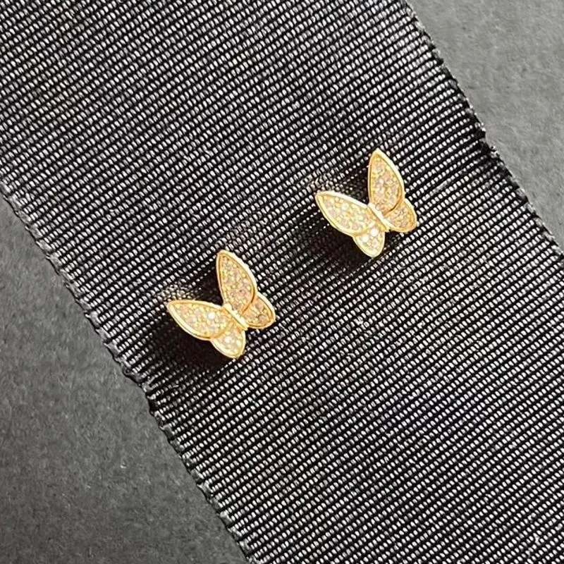 Borboleta Cravejada