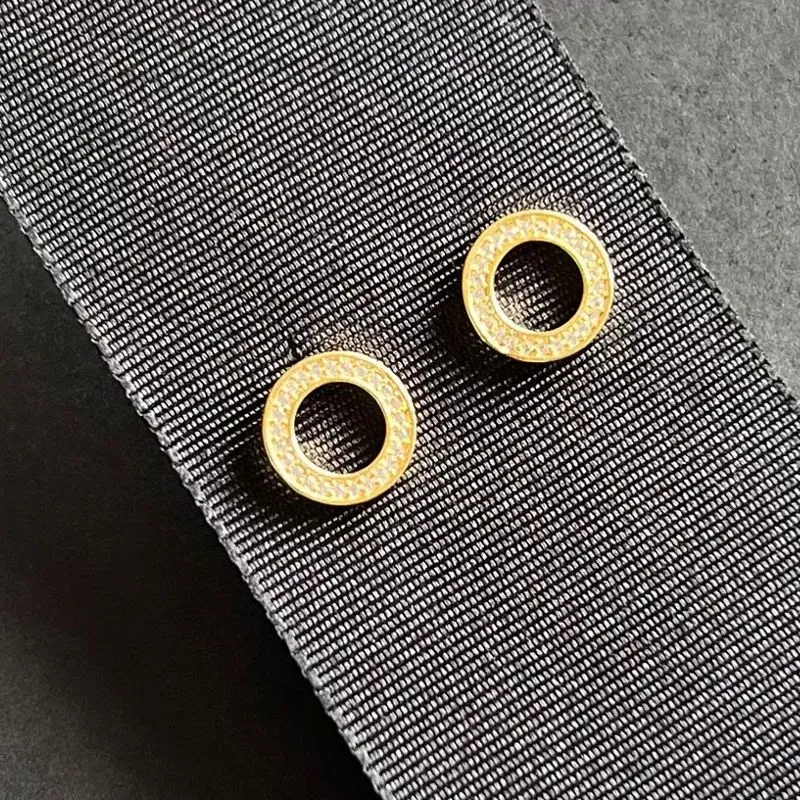 Brinco Circulo Cravejado