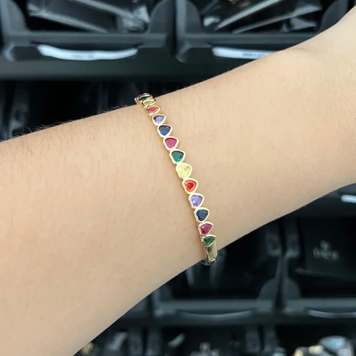 BRACELETE CORAÇÃOES