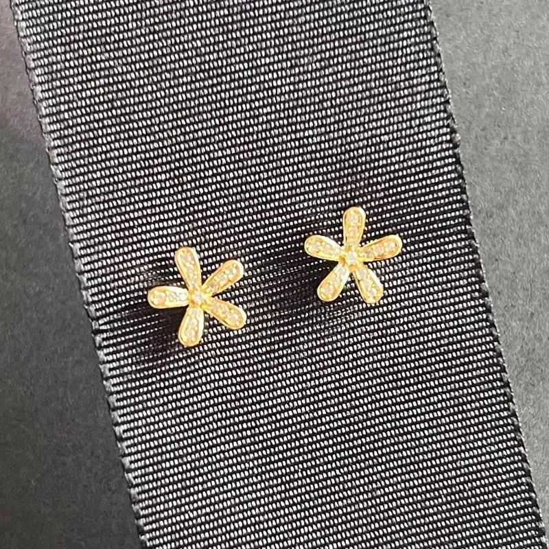 Brinco Flor (5 folhas)