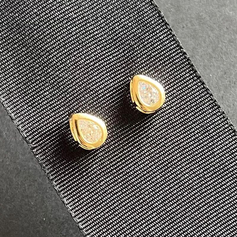 Brinco Gota Envidraçada
